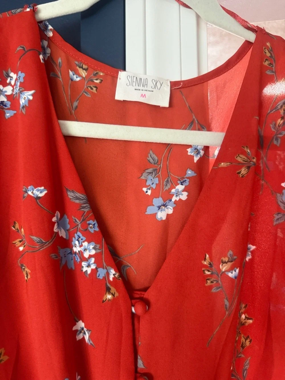 Floral Button-Front V-Neck rust color peplum top - Picture 2 of 5